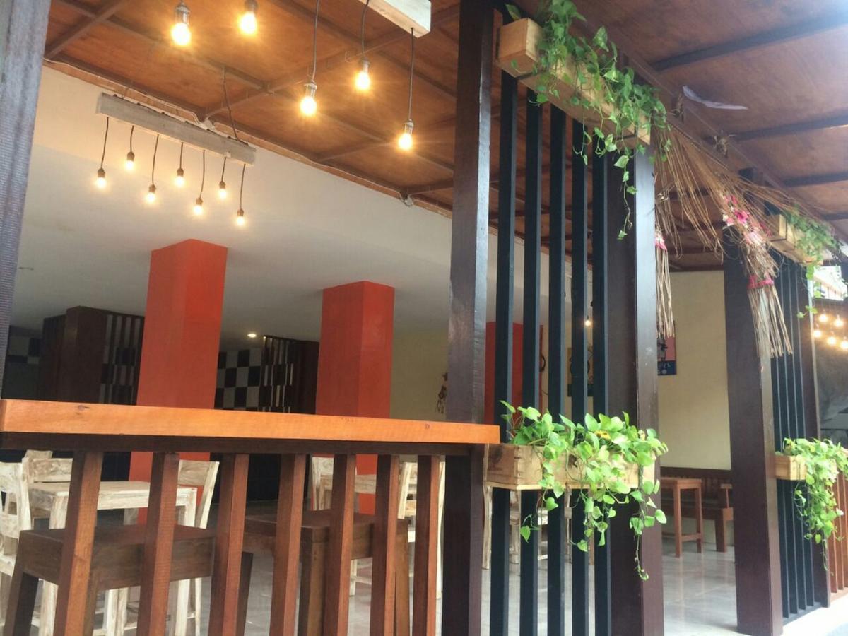Sari Room Bed & Breakfast 누사두아 외부 사진